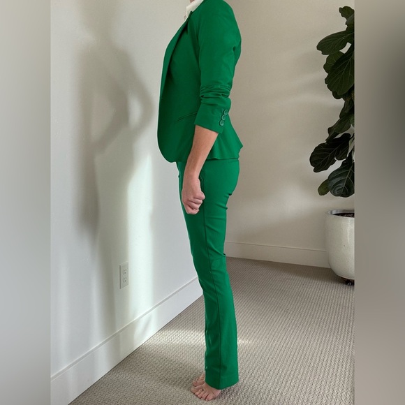 The Limited Women’s Suit. One-Button Blazer (XS) & Straight Leg Trouser (0) - Picture 5 of 16